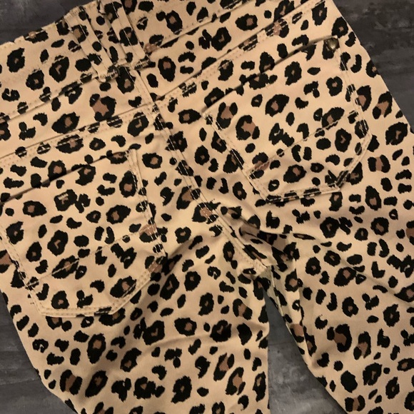 Leopard Toddler Jeggings - Picture 4 of 7